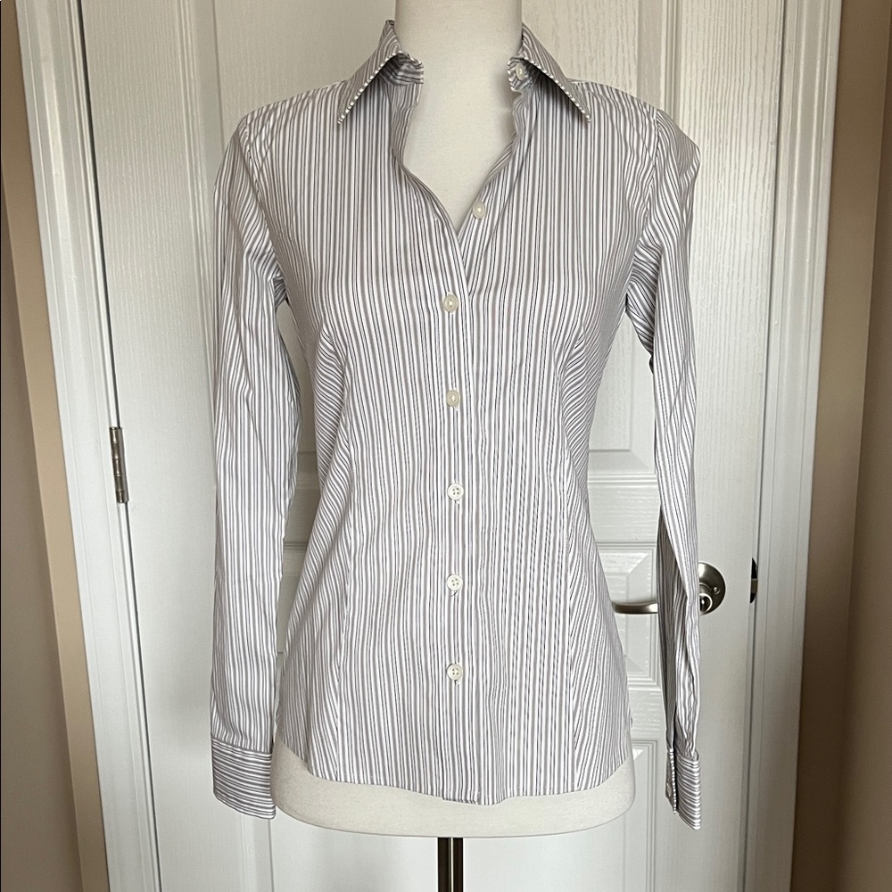 NWT Ann Taylor gray/white striped button down shirt 00P